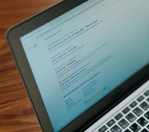 Google Ads dashboard with campaign performance results