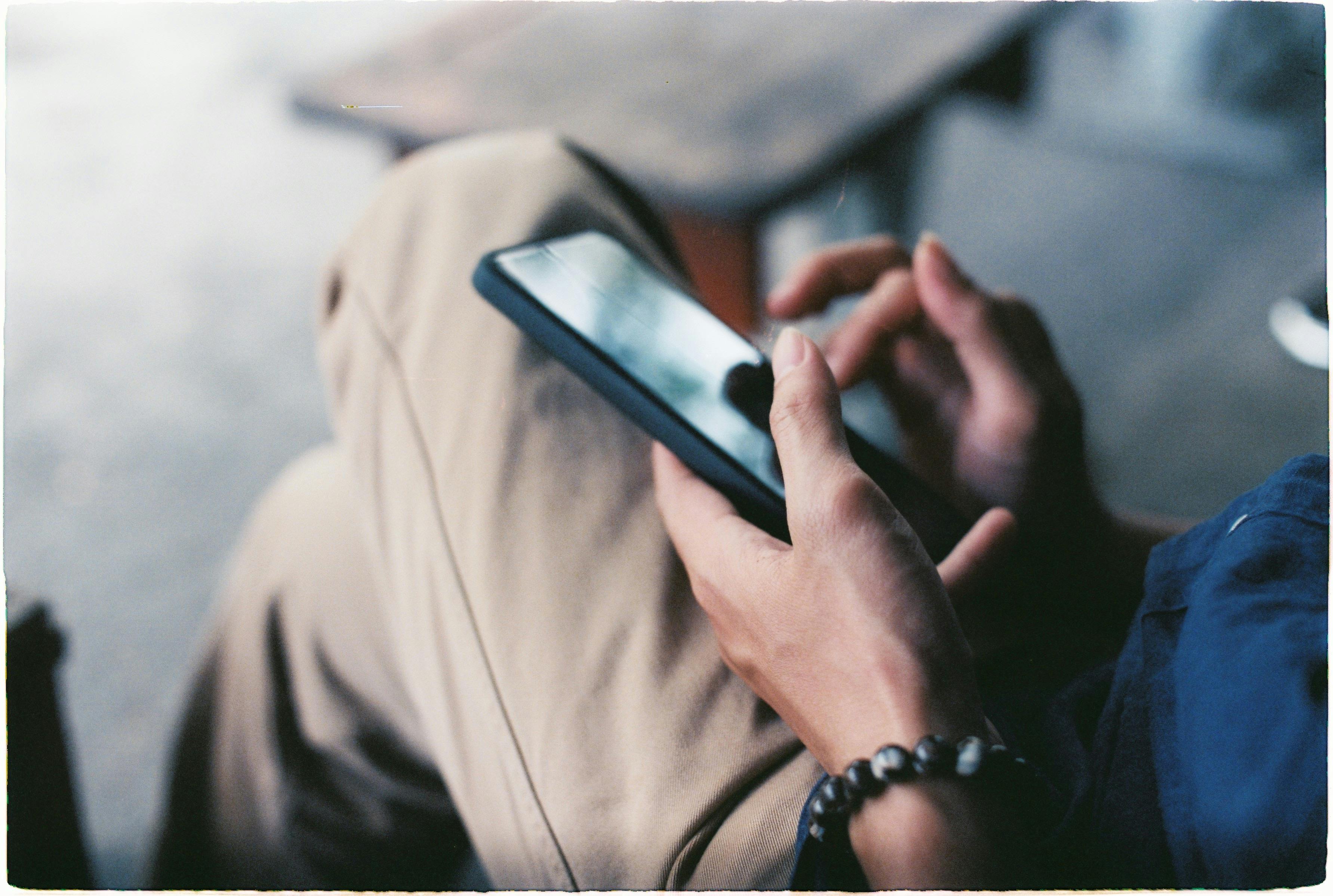 Responsive web design example displayed on laptop and smartphone screens