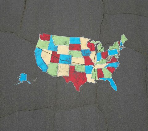 Map illustration showing local and nationwide business growth